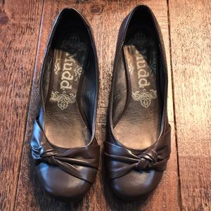 Brown Bow Tie Wedges